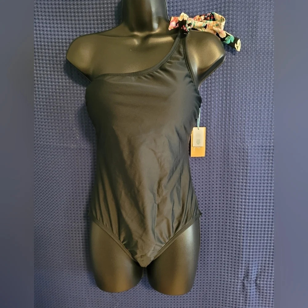 NWT Kona Sol One Shoulder One-Piece Swim
